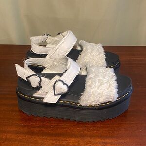 Dr. Martens Voss Quad Fluffy Faux Fur  Platform Sandals /Heart Buckles Size 9